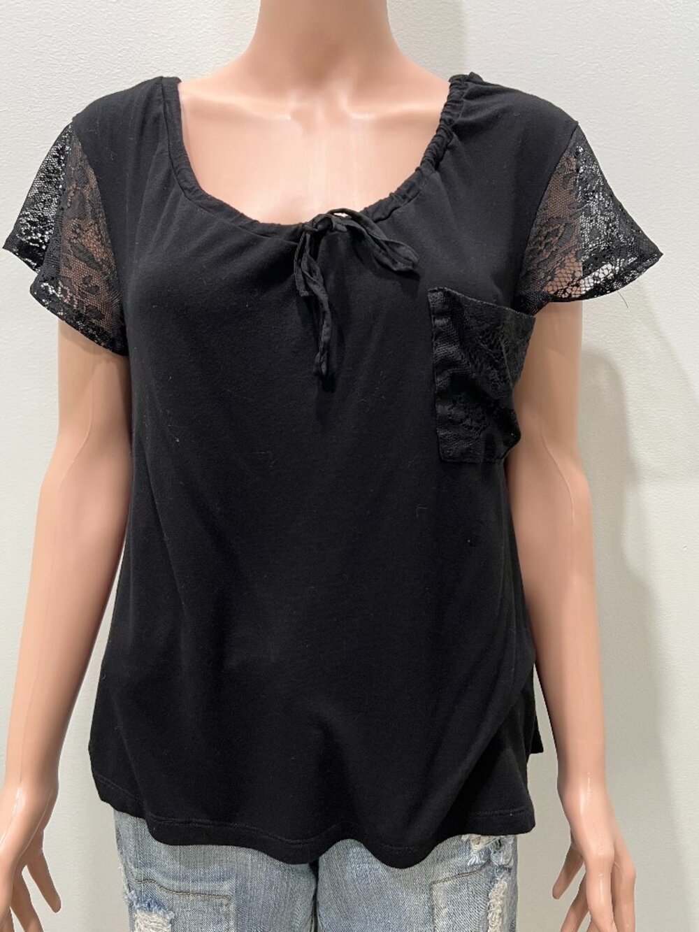 Kische size S black shirt with lace trim and back